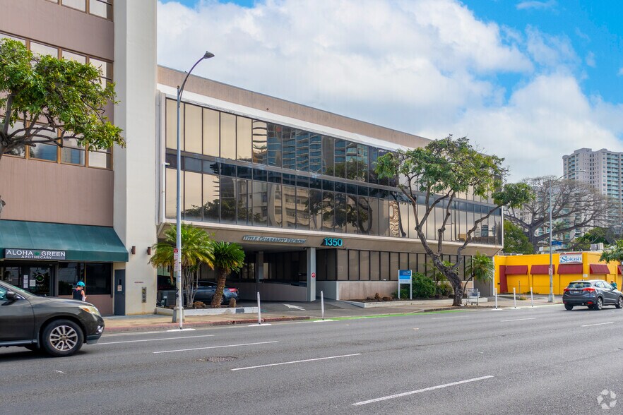 1350 S King St, Honolulu, HI à louer - Photo du bâtiment - Image 2 de 7