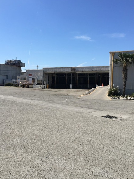 210 Griffin St, Salinas, CA for lease - Building Photo - Image 1 of 3