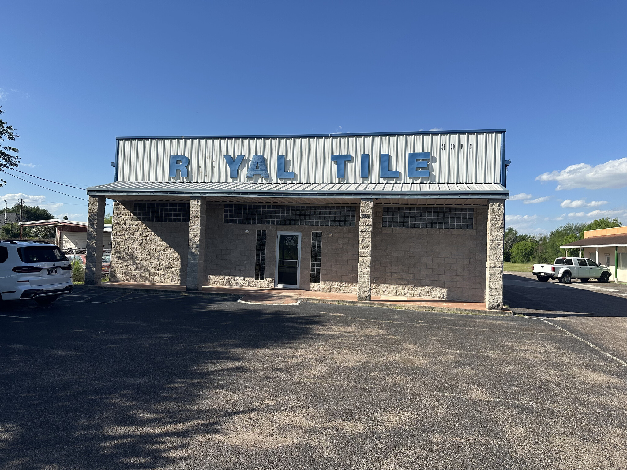 3911 W University Dr, Edinburg, TX for lease Building Photo- Image 1 of 22