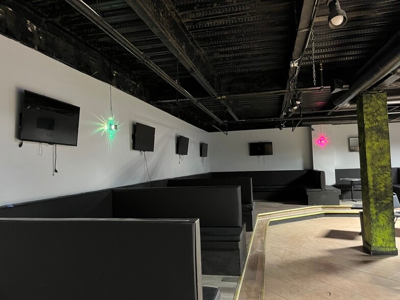 6789 Peachtree Industrial Blvd, Atlanta, GA for lease - Interior Photo - Image 2 of 9