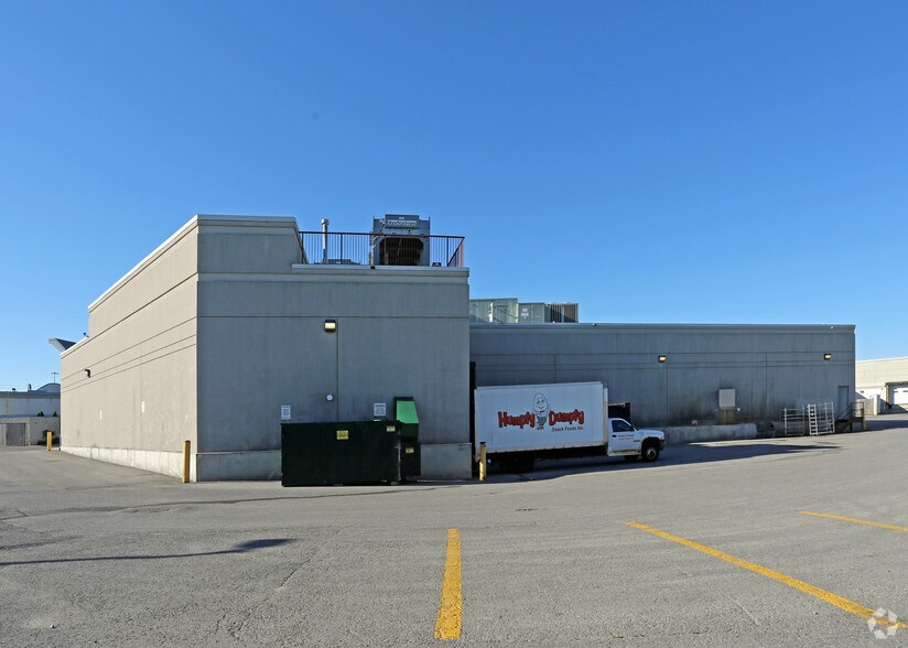 650 Kingston Rd, Pickering, ON à louer - Photo du bâtiment - Image 3 de 4