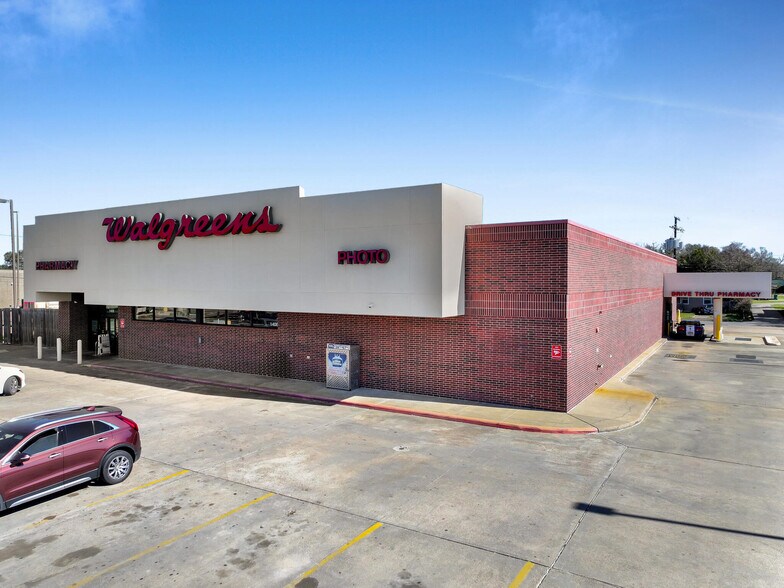 1408 N 16th St, Orange, TX à vendre - Photo du bâtiment - Image 2 de 9