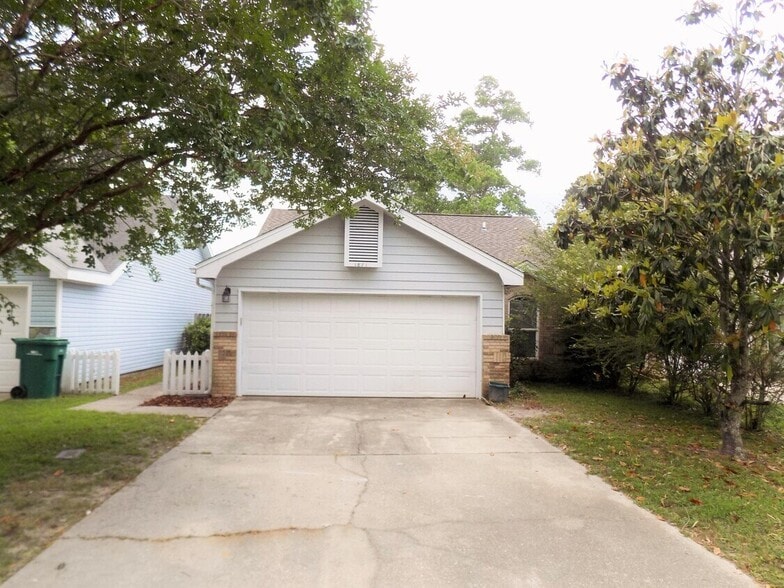 Fort Walton 40 Portfolio portfolio of 9 properties for sale on LoopNet.ca - Building Photo - Image 3 of 13