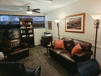 Plus de détails pour 5588 N Palm Ave, Fresno, CA - Bureau à louer