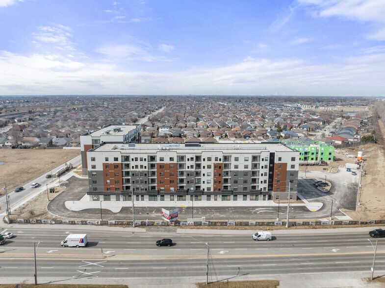 4785 Walker Rd, Windsor, ON à louer - Photo du bâtiment - Image 3 de 3