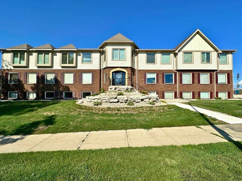 6314 Odana Rd, Madison, WI for lease - Building Photo - Image 2 of 22