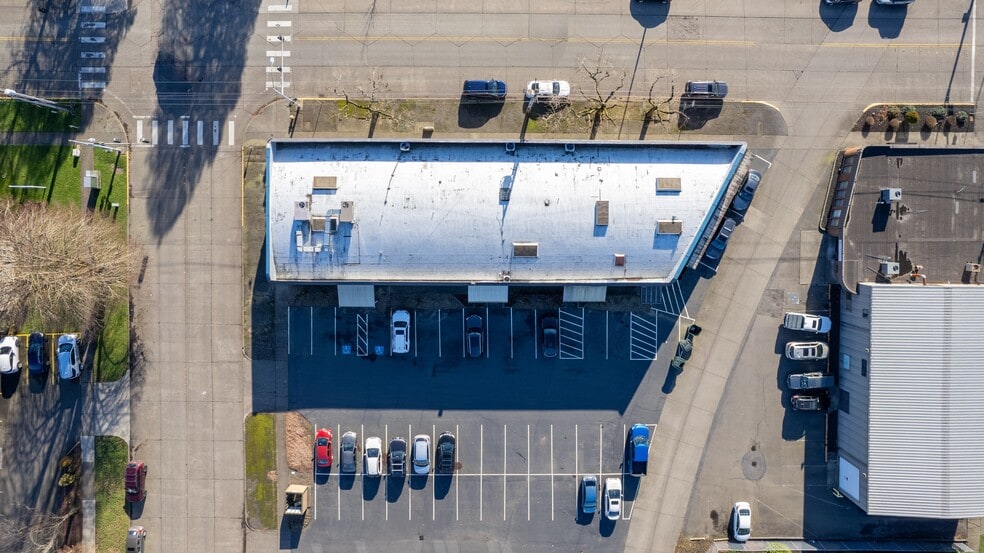 1106 Douglas St, Longview, WA for sale - Building Photo - Image 2 of 15