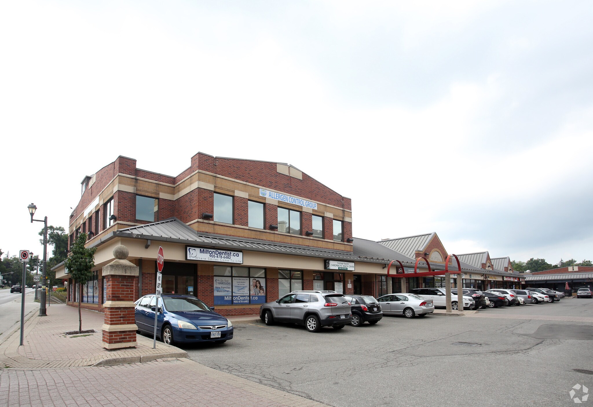 15 Martin St, Milton, ON à louer Photo principale- Image 1 de 8