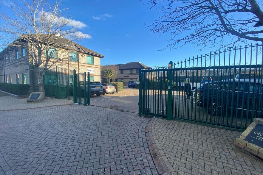 Hortons Way, Westerham à vendre - Photo du bâtiment - Image 2 de 3