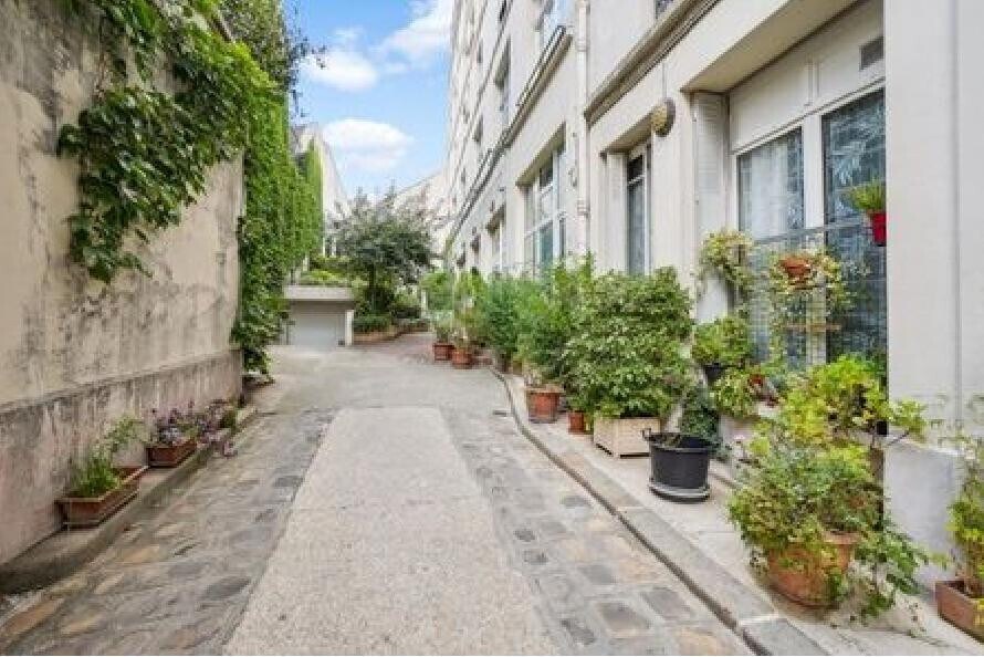 89 Rue Du Faubourg Saint-Denis, Paris for lease Building Photo- Image 1 of 14