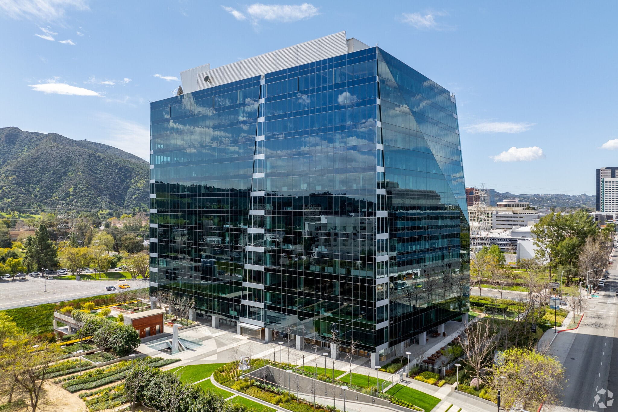 2900 W Alameda Ave, Burbank, CA for lease Primary Photo- Image 1 of 10