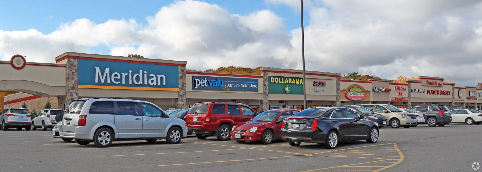 210 Glendale Ave, St Catharines, ON for sale Building Photo- Image 1 of 1