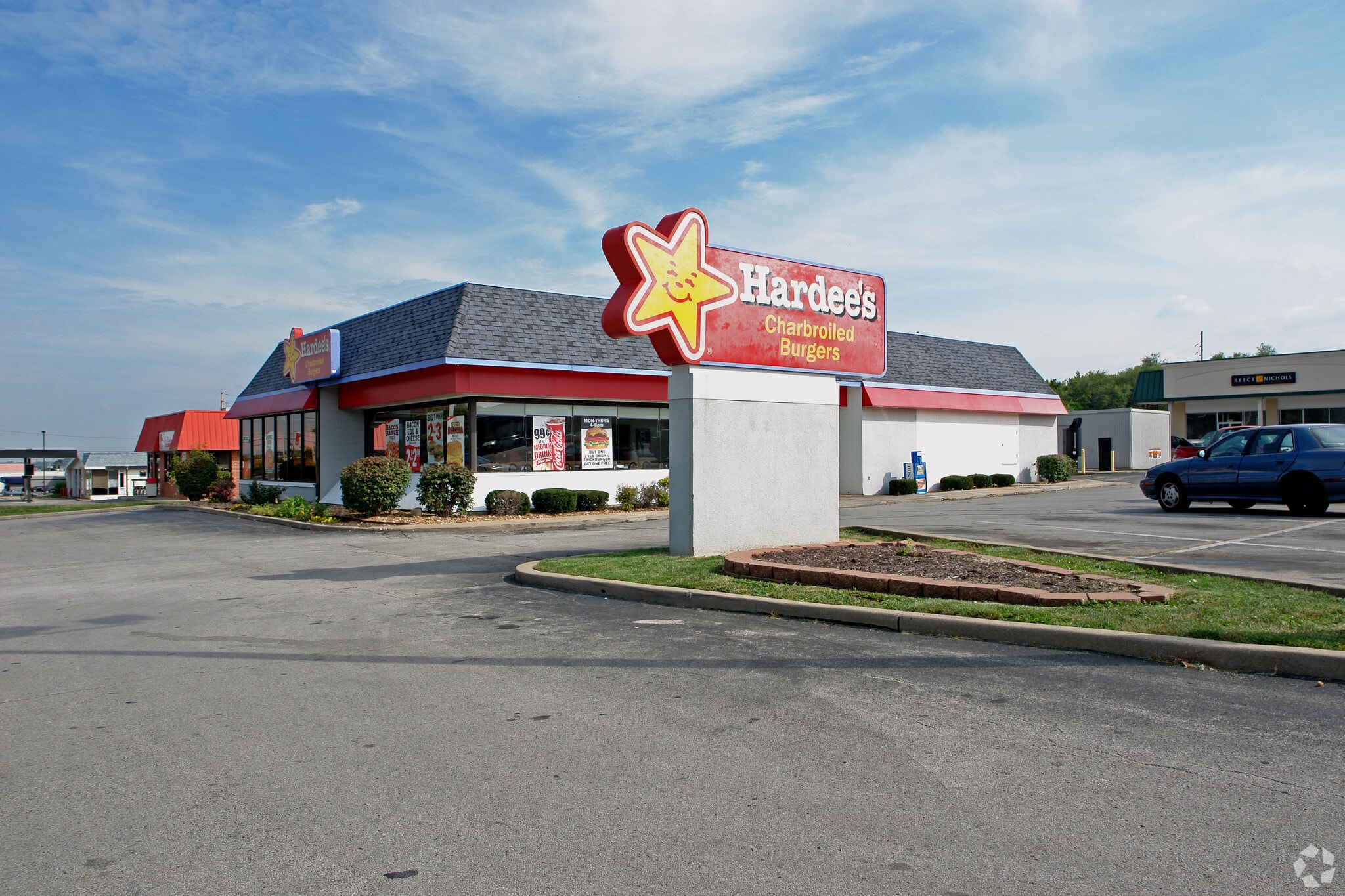 8021 State Ave, Kansas City, KS for lease Primary Photo- Image 1 of 7