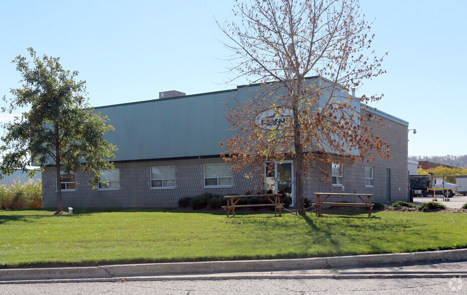 890 Arvin Ave, Hamilton, ON à vendre - Photo principale - Image 1 de 1