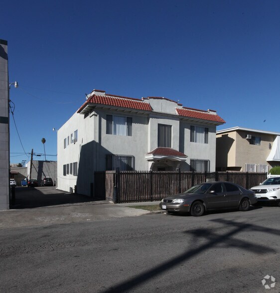 1711 N Alexandria Ave, Los Angeles, CA à vendre - Photo principale - Image 1 de 2