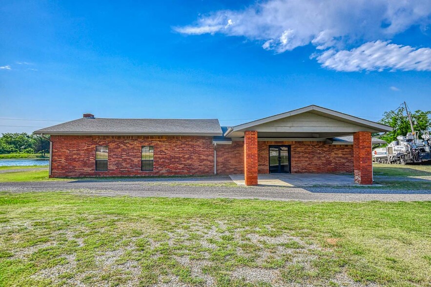 4355 Hwy 7, Sulphur, OK à vendre - Photo principale - Image 1 de 1