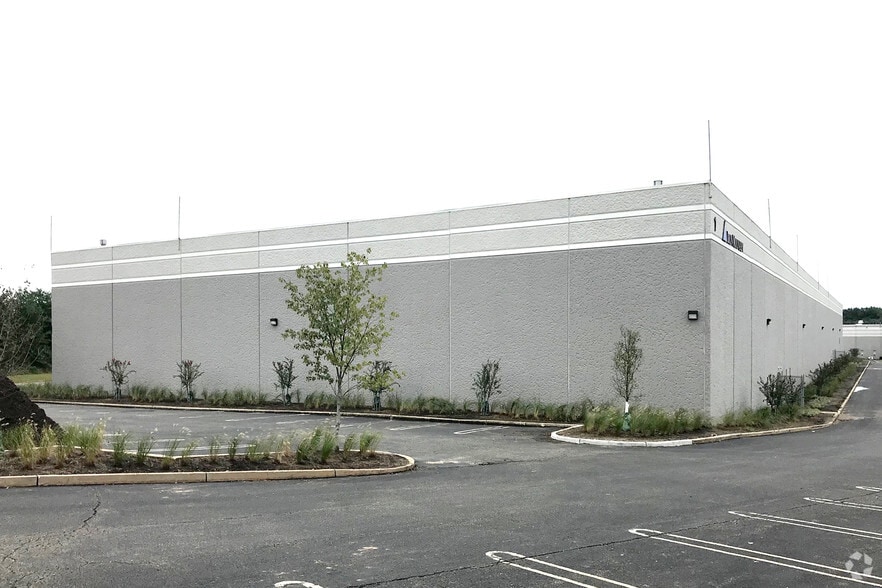 1 Brick Plant Rd, South River, NJ for lease - Primary Photo - Image 1 of 7