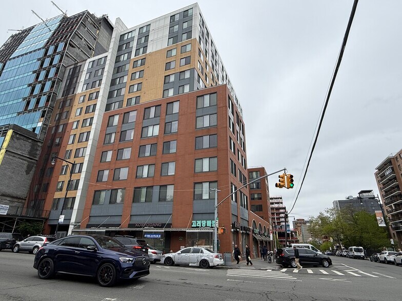 3702 Union St, Flushing, NY à louer - Photo intérieure - Image 1 de 3
