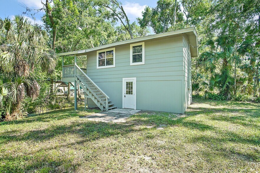 2532 CR 405B, Lake Panasoffkee, FL à vendre - Photo principale - Image 1 de 1