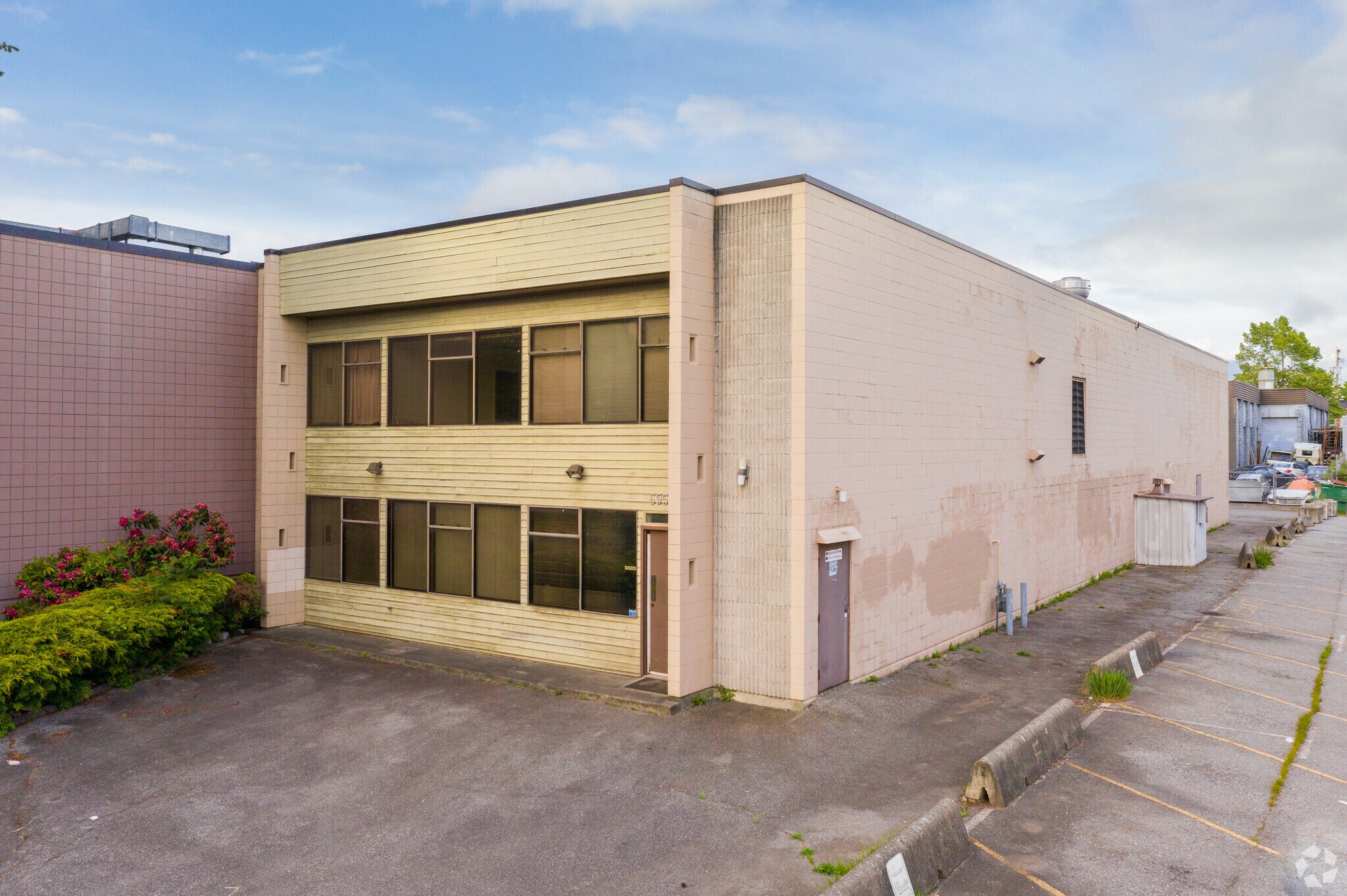 6958 Palm Ave, Burnaby, BC for sale Primary Photo- Image 1 of 1