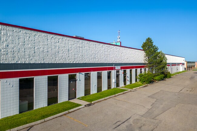 Plus de détails pour 2221 41st Ave NE, Calgary, AB - Industriel à louer