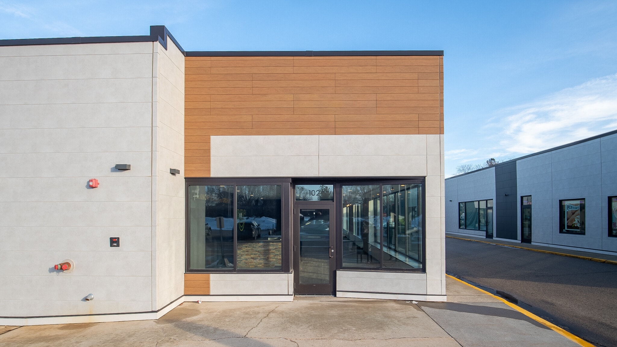 115 16th Ave NW, Rochester, MN for lease Interior Photo- Image 1 of 13