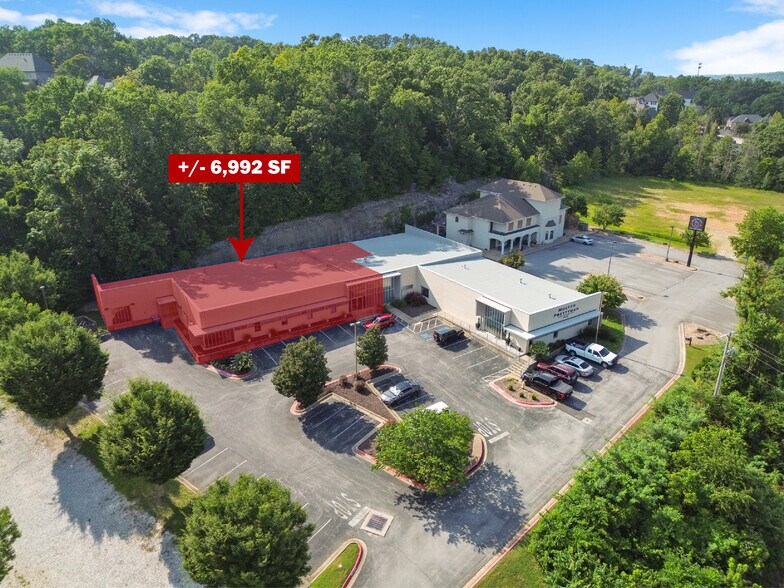 2601 N Walton Blvd, Bentonville, AR à louer - Photo du bâtiment - Image 2 de 15