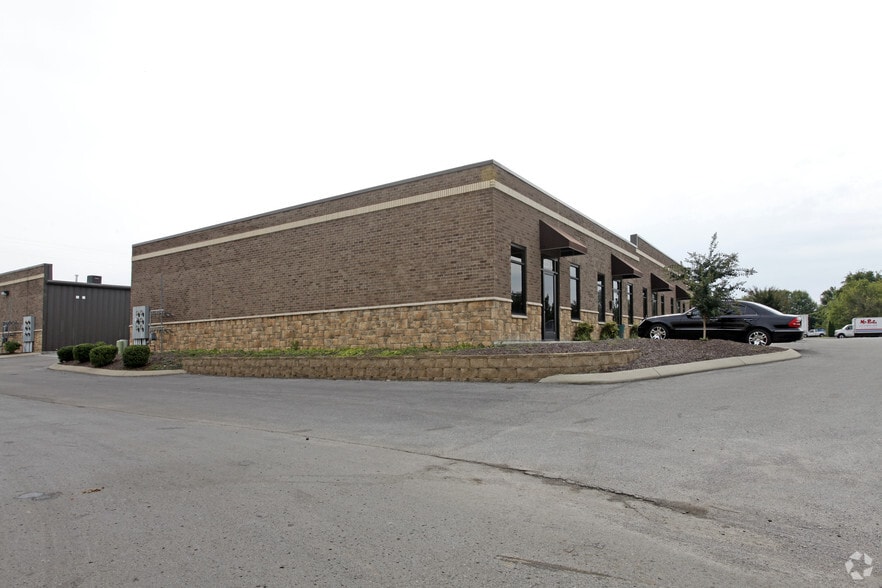 2231 NW Broad St, Murfreesboro, TN for lease - Building Photo - Image 3 of 39