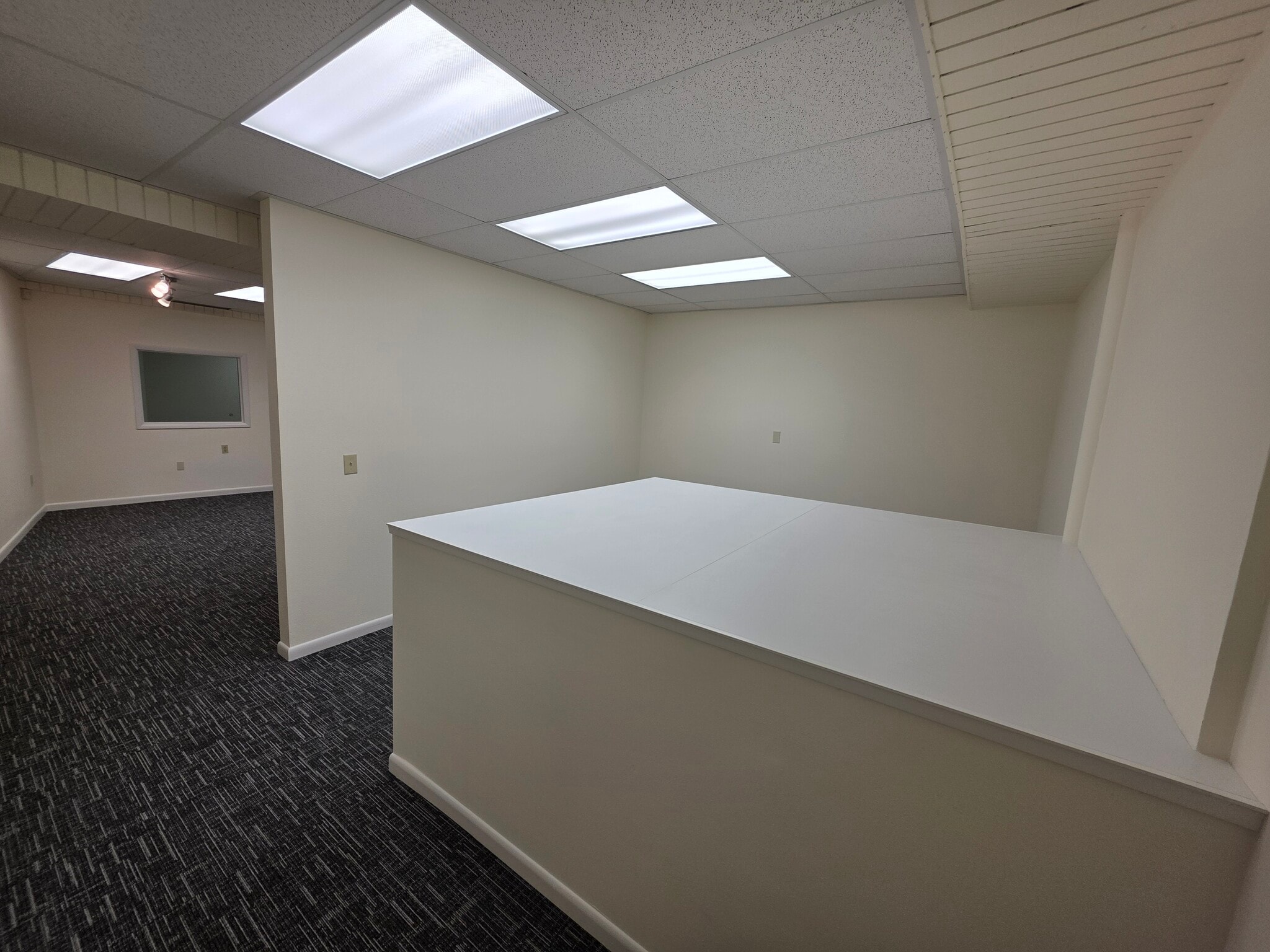 28 N Main St, Tooele, UT à louer Photo intérieure- Image 1 de 6