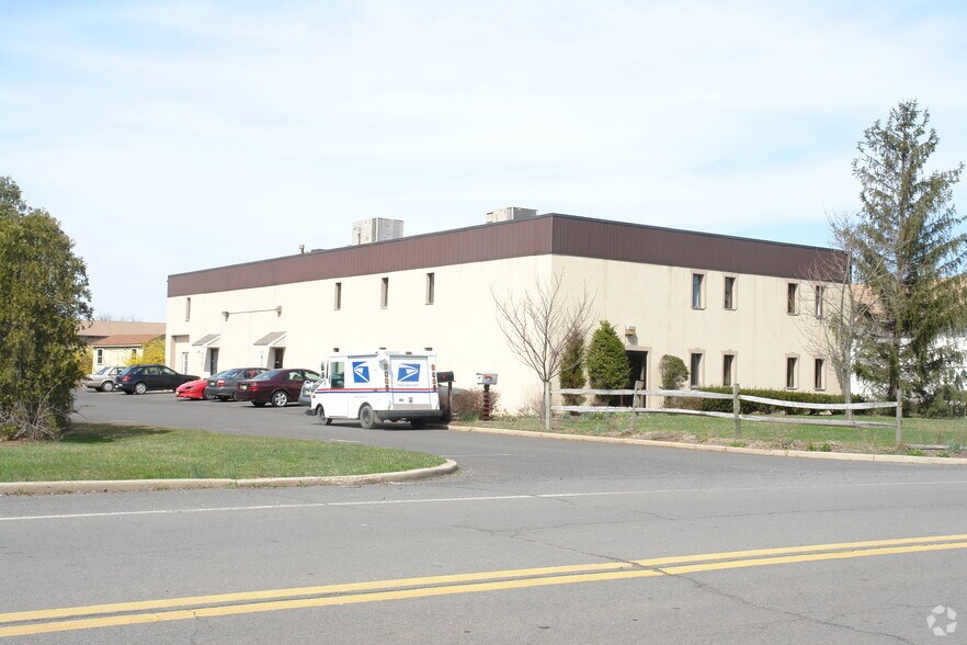 120 Old Camplain Rd, Hillsborough, NJ à louer - Photo du bâtiment - Image 1 de 14