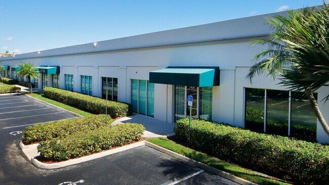 Plus de détails pour 1900-1924 NW 84th Ave, Miami, FL - Local d'activités à louer