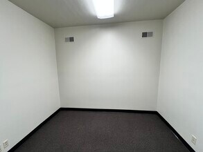 153-191 High St SE, Salem, OR for lease Interior Photo- Image 1 of 4