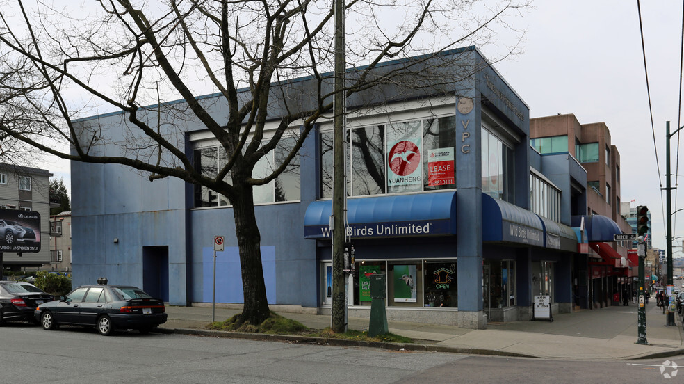 1300-1316 W Broadway, Vancouver, BC for lease - Building Photo - Image 2 of 12