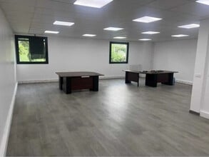 Office in Créteil for lease Interior Photo- Image 1 of 5