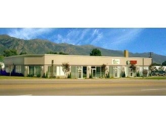 2984 N Hill Field Rd, Layton, UT à louer - Photo du bâtiment - Image 3 de 3