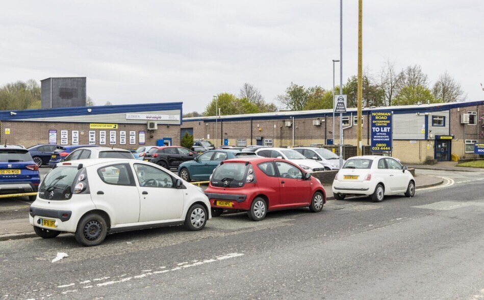 Dane St, Rochdale à louer - Photo du bâtiment - Image 2 de 7