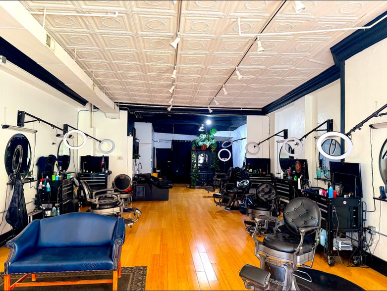 21-25 E 26th St, Minneapolis, MN for lease - Building Photo - Image 2 of 7