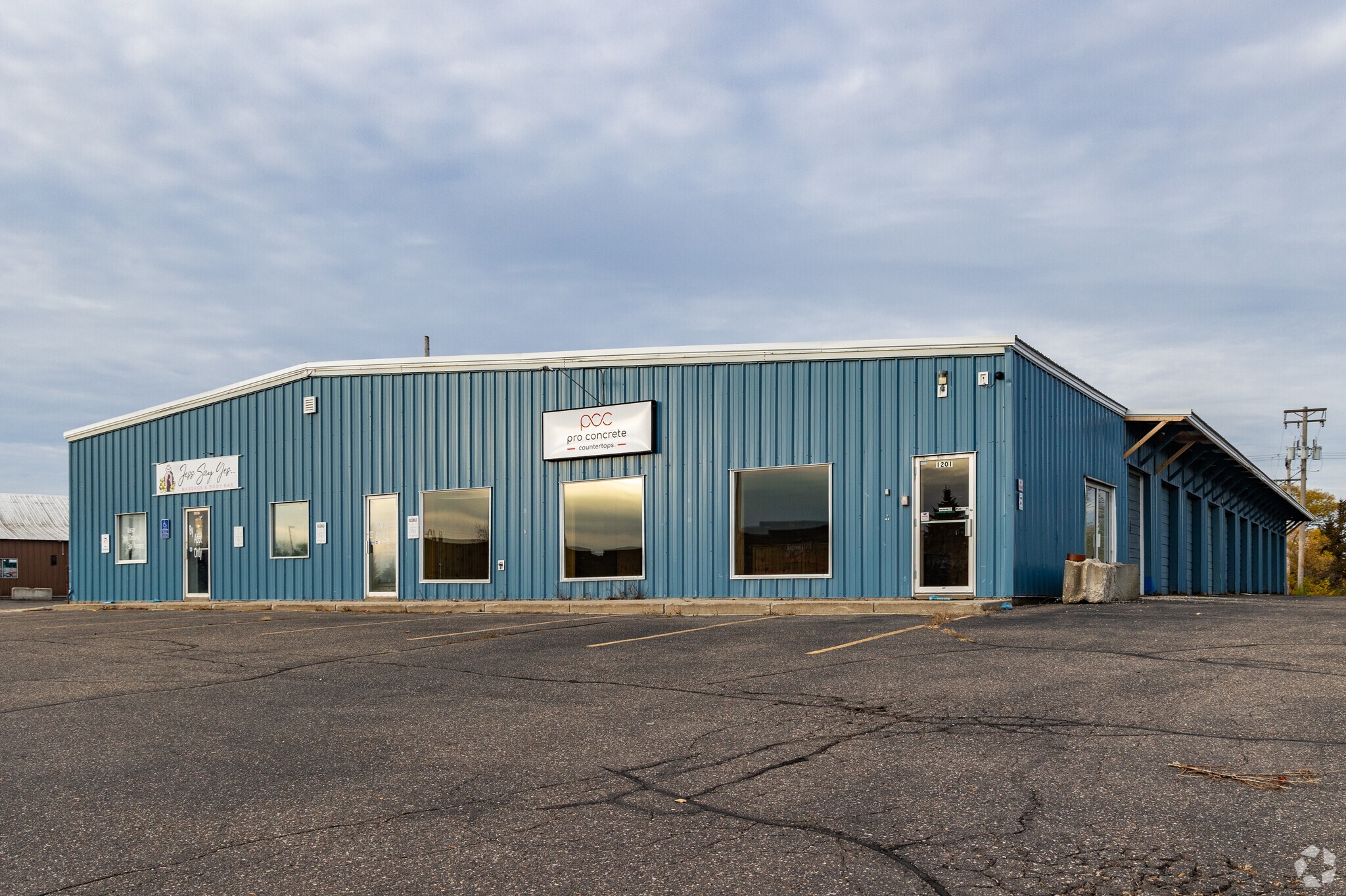 1201-1207 Highway 25 S, Monticello, MN for lease Primary Photo- Image 1 of 3