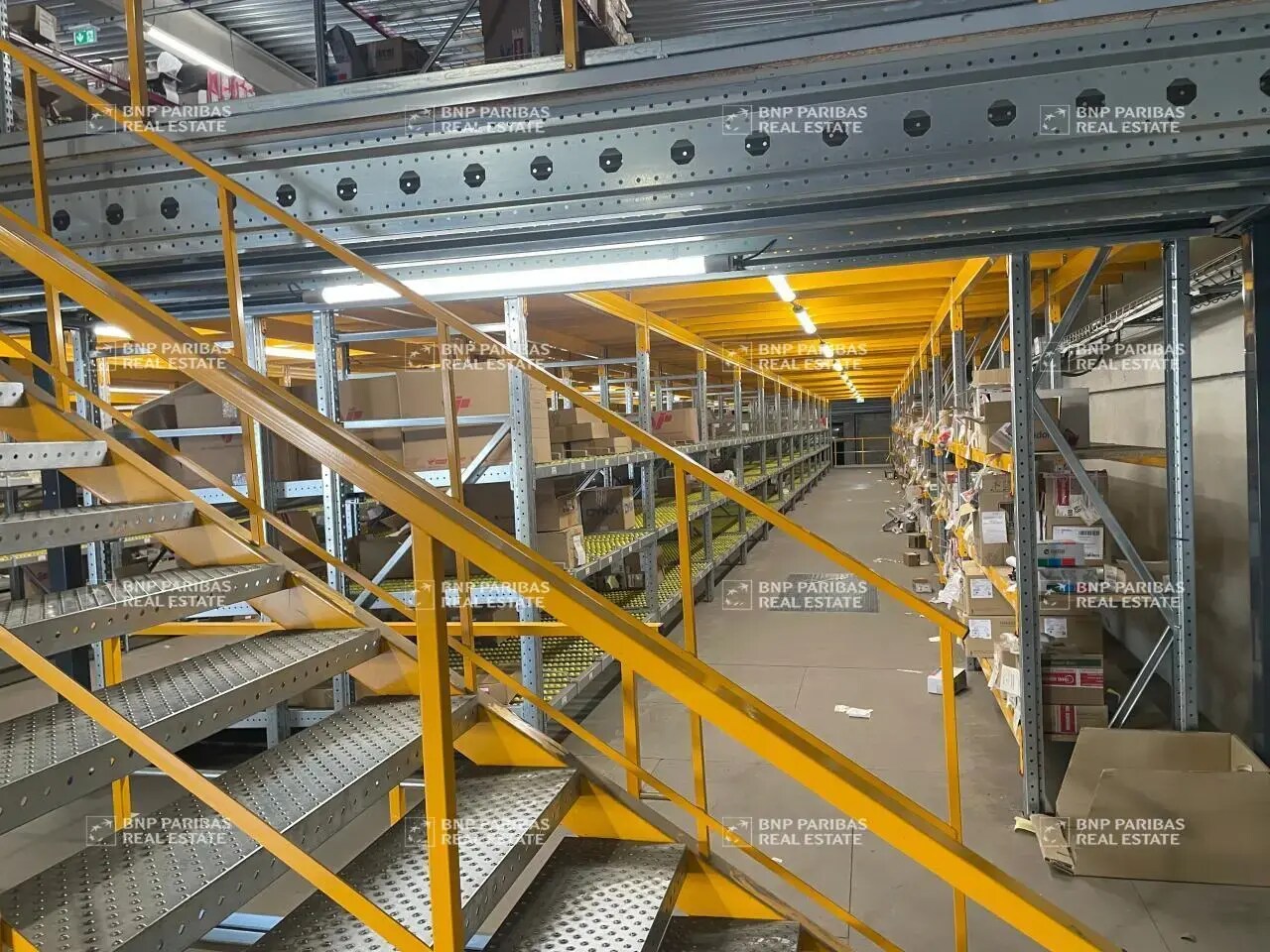 14 Avenue Maréchal Juin, Saint-Laurent-de-Mure for lease Interior Photo- Image 1 of 5