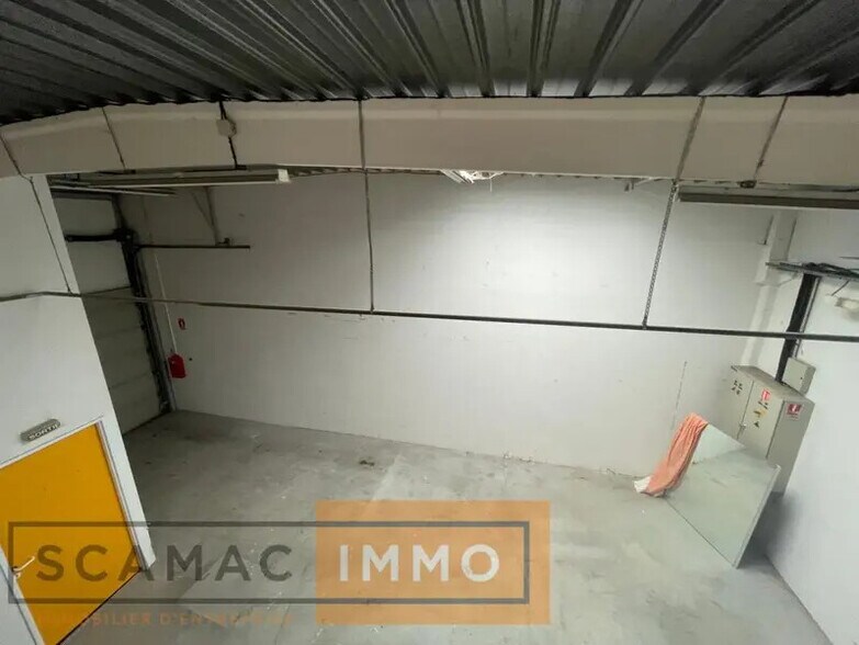 Industrial in Bondoufle for lease - Interior Photo - Image 3 of 8