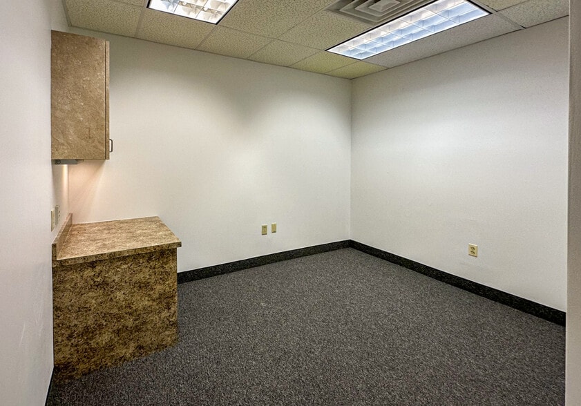 352 Belmont St, Worcester, MA à louer - Photo intérieure - Image 3 de 24