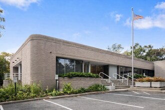 3111 New Hyde Park Rd, New Hyde Park, NY for lease Interior Photo- Image 1 of 10