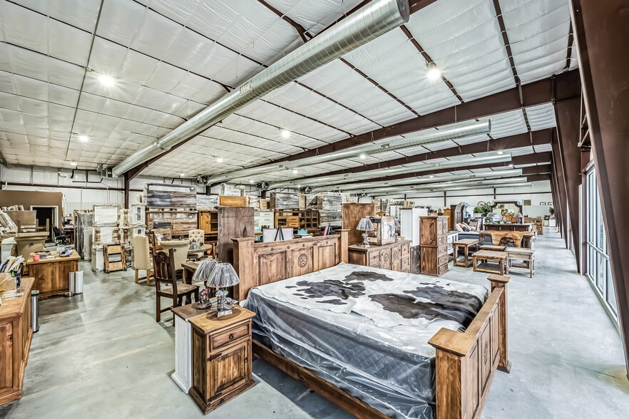 19905 FM 1314 Rd, Porter, TX for sale - Interior Photo - Image 3 of 22