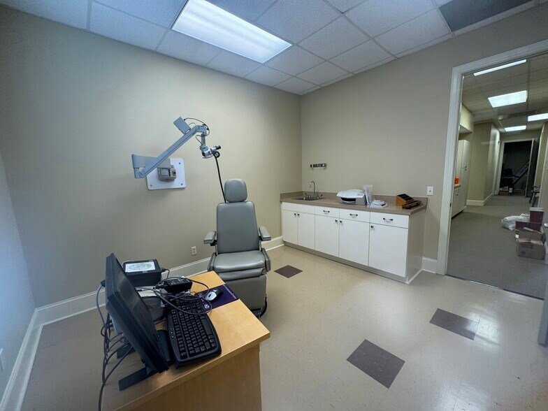 4101 Main St, Hilton Head Island, SC à vendre - Photo du bâtiment - Image 3 de 18