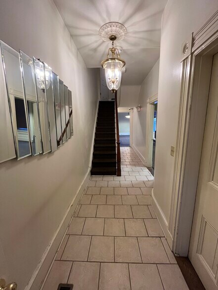 541-543 Swede St, Norristown, PA à vendre - Photo du bâtiment - Image 2 de 12