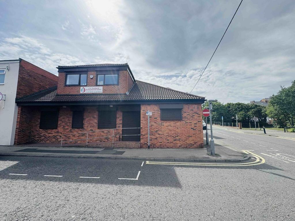 1-2 Adelaide Row, Seaham à louer Photo du bâtiment- Image 1 de 13