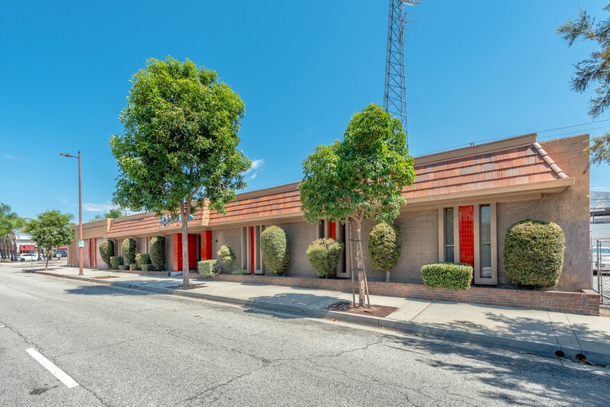 6246 San Fernando Rd, Glendale, CA à vendre - Photo du bâtiment - Image 2 de 15