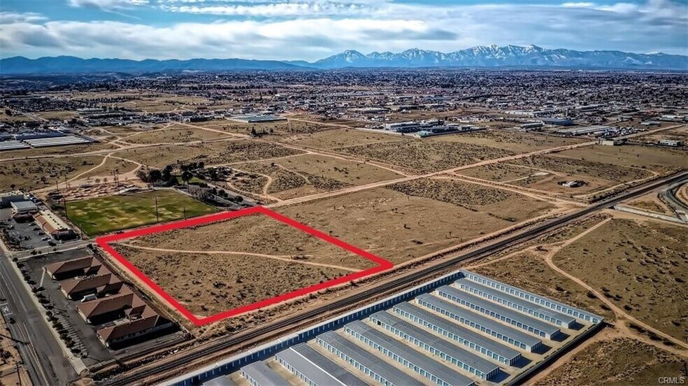 Live Oak St, Hesperia, CA à vendre - Aérien - Image 3 de 11