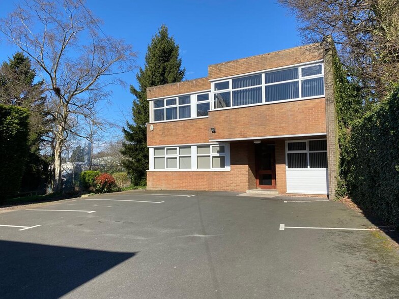 68-68A Reddicap Hl, Sutton Coldfield for lease - Building Photo - Image 2 of 7