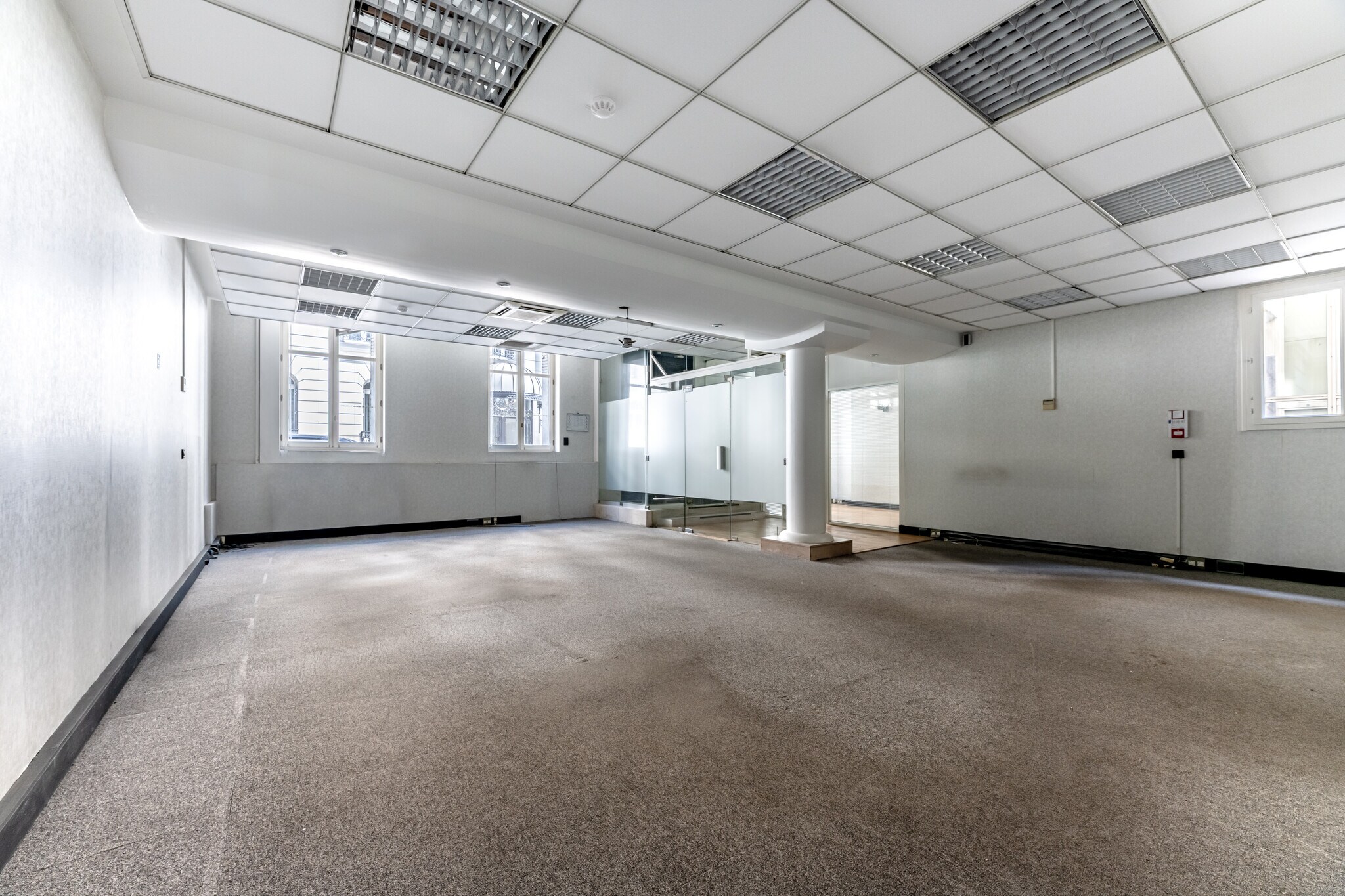 15 Rue Lord Byron, Paris for sale Building Photo- Image 1 of 17